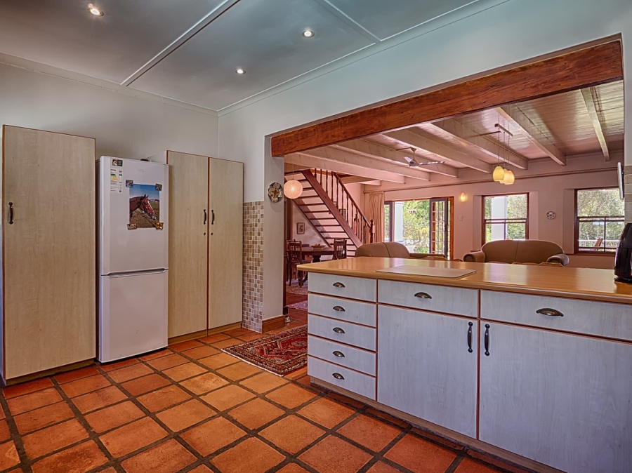 6 Bedroom Property for Sale in Belvidere Estate Western Cape